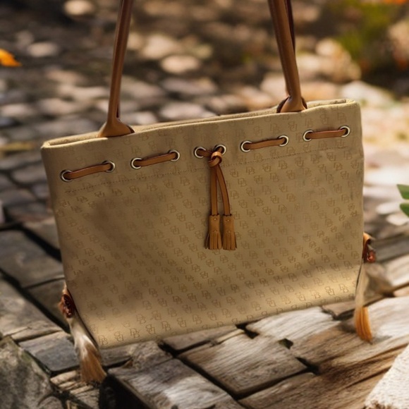 Dooney & Bourke Cream Tote Bag - Picture 1 of 15
